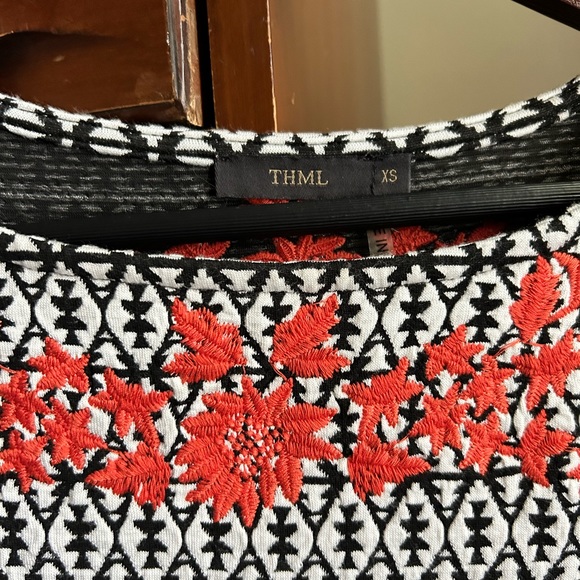 THML Black and White Aztec Floral Embroidered 3/4 Sleeve Dress Size XS - Picture 3 of 10